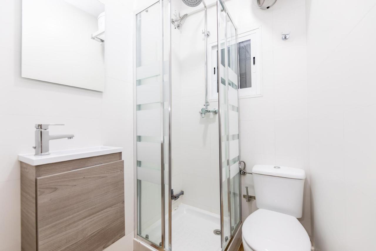 Los Apartamentos Jacinto Benavente Centro Мадрид Екстер'єр фото