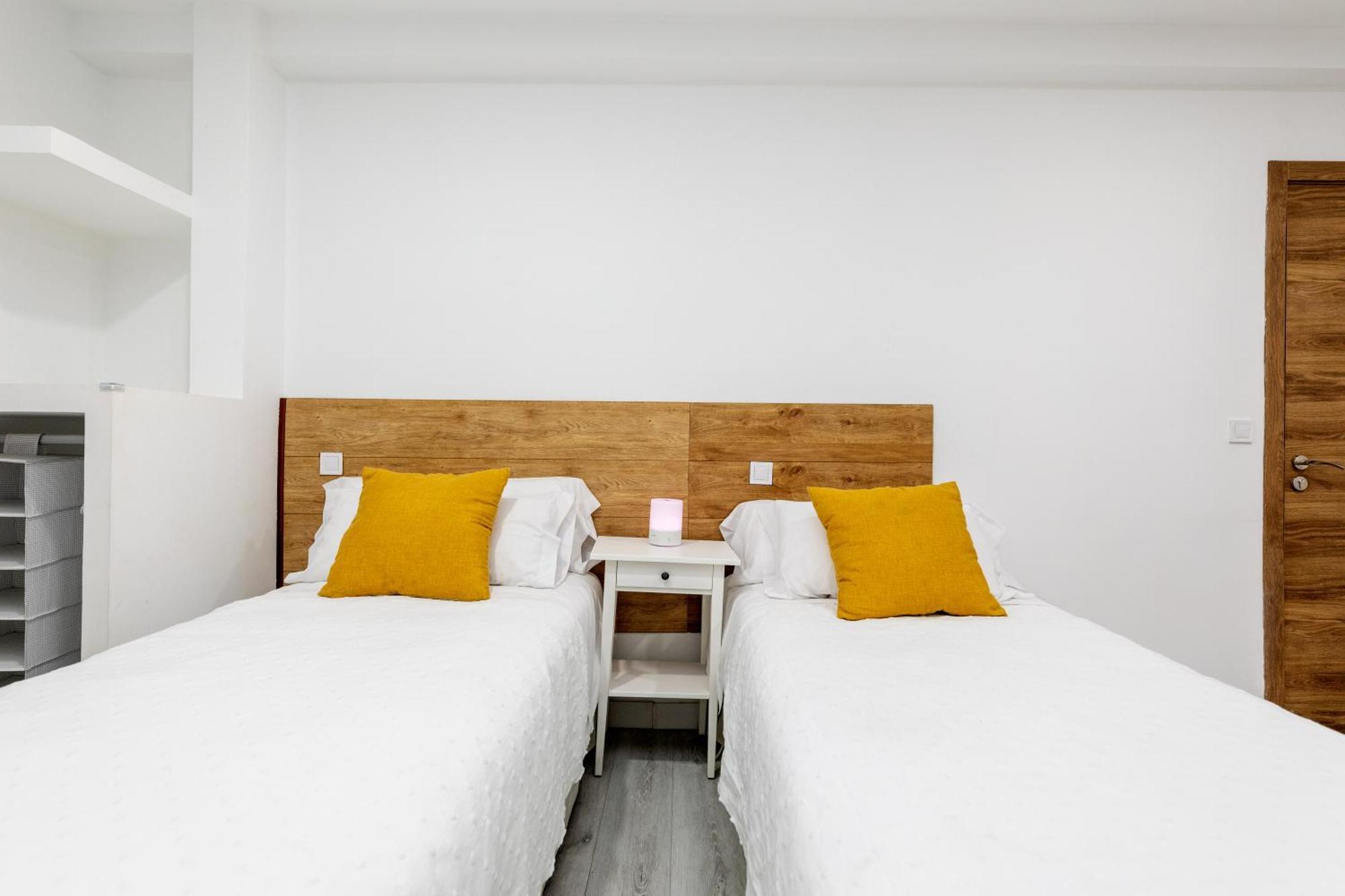 Los Apartamentos Jacinto Benavente Centro Мадрид Екстер'єр фото