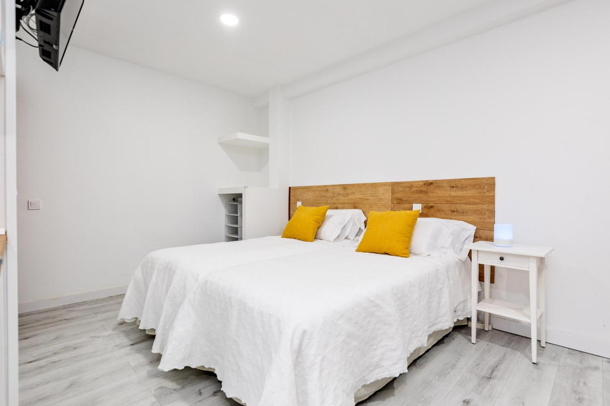 Los Apartamentos Jacinto Benavente Centro Мадрид Екстер'єр фото