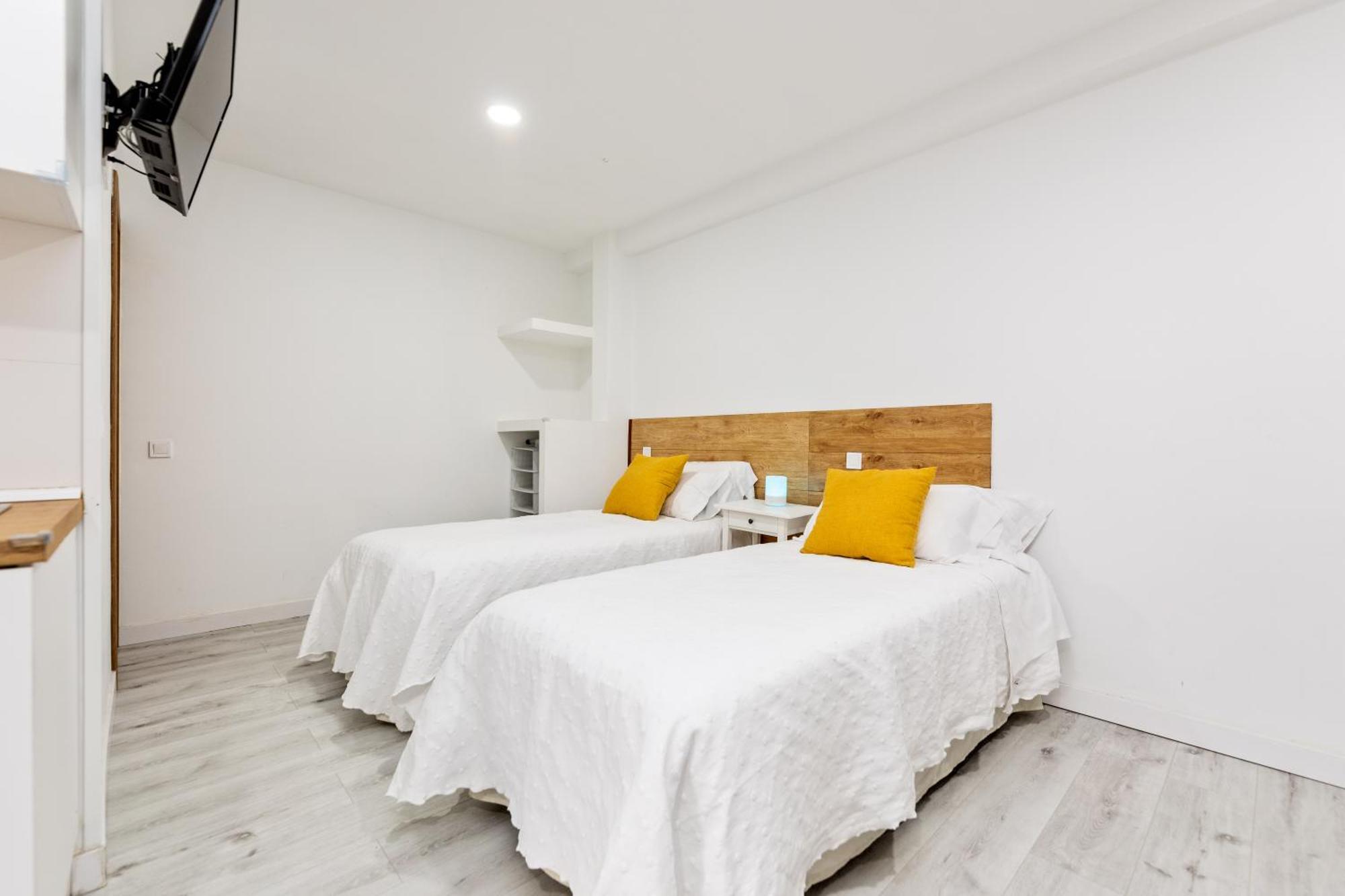 Los Apartamentos Jacinto Benavente Centro Мадрид Екстер'єр фото