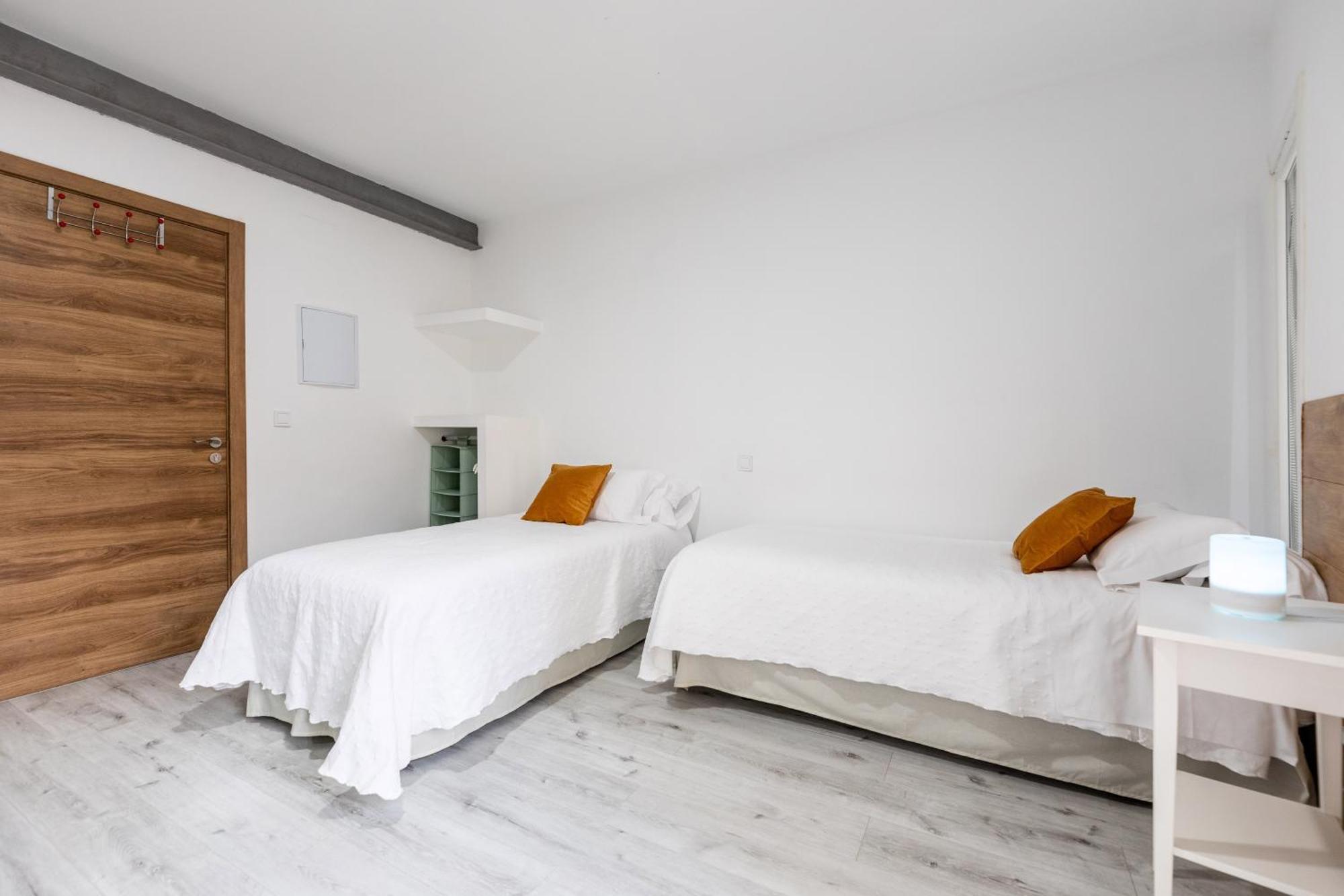 Los Apartamentos Jacinto Benavente Centro Мадрид Екстер'єр фото