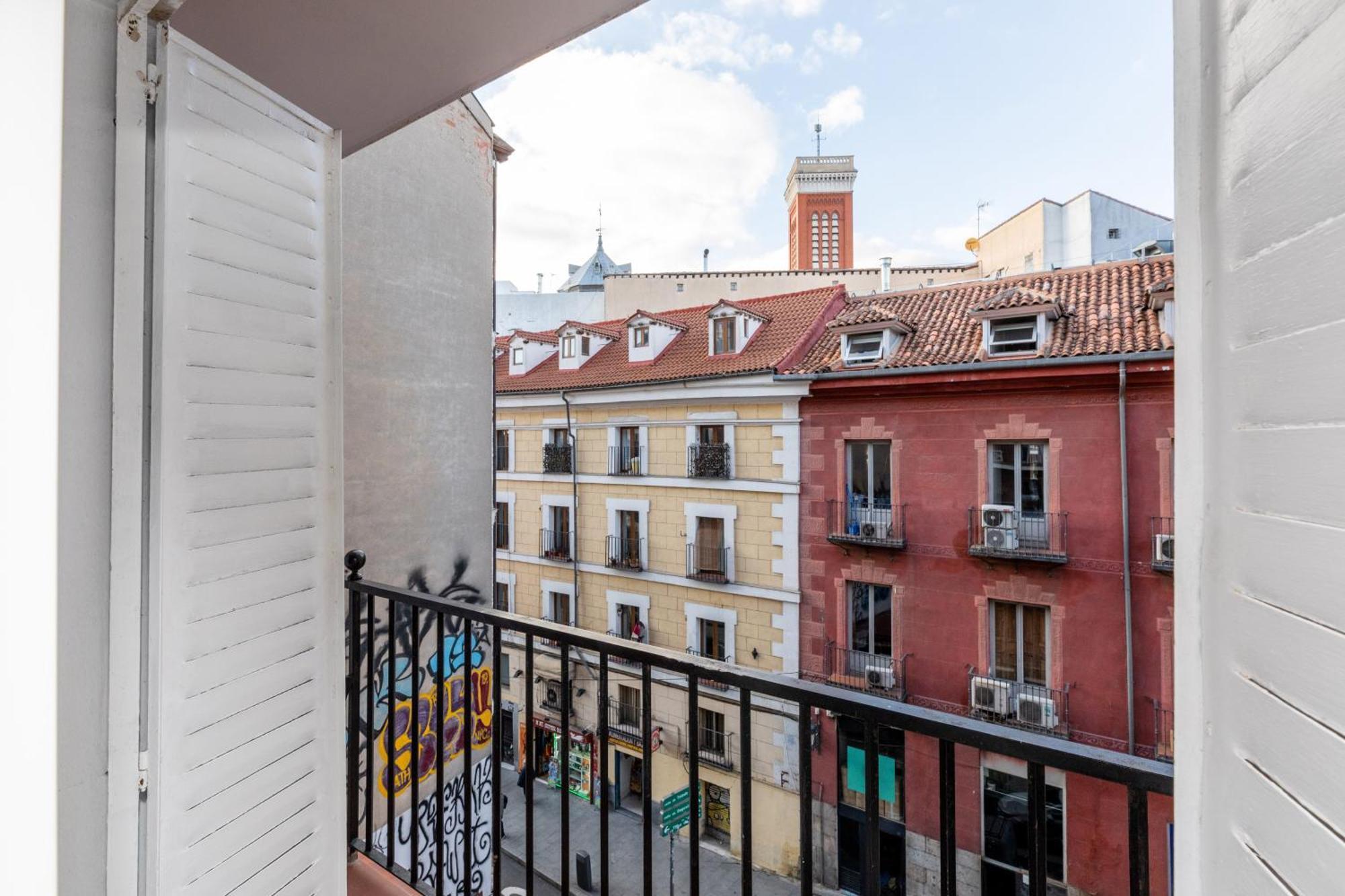 Los Apartamentos Jacinto Benavente Centro Мадрид Екстер'єр фото