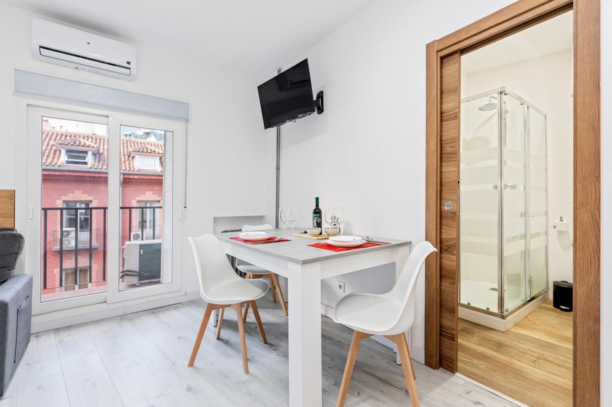 Los Apartamentos Jacinto Benavente Centro Мадрид Екстер'єр фото